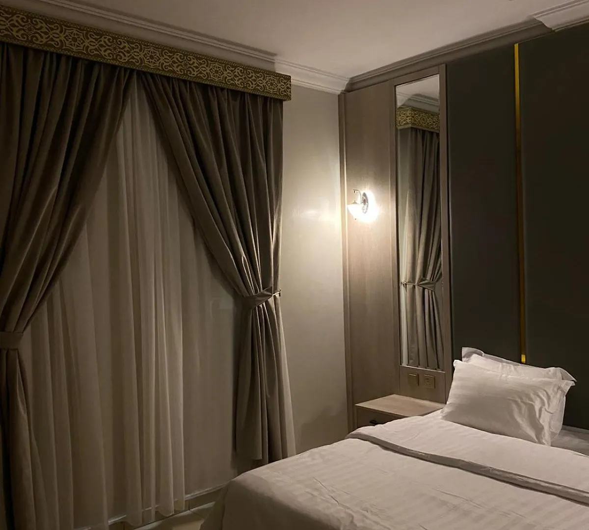 ** アパートホテル Ajwa Suites For Furnished Units ジェッダ サウジアラビア